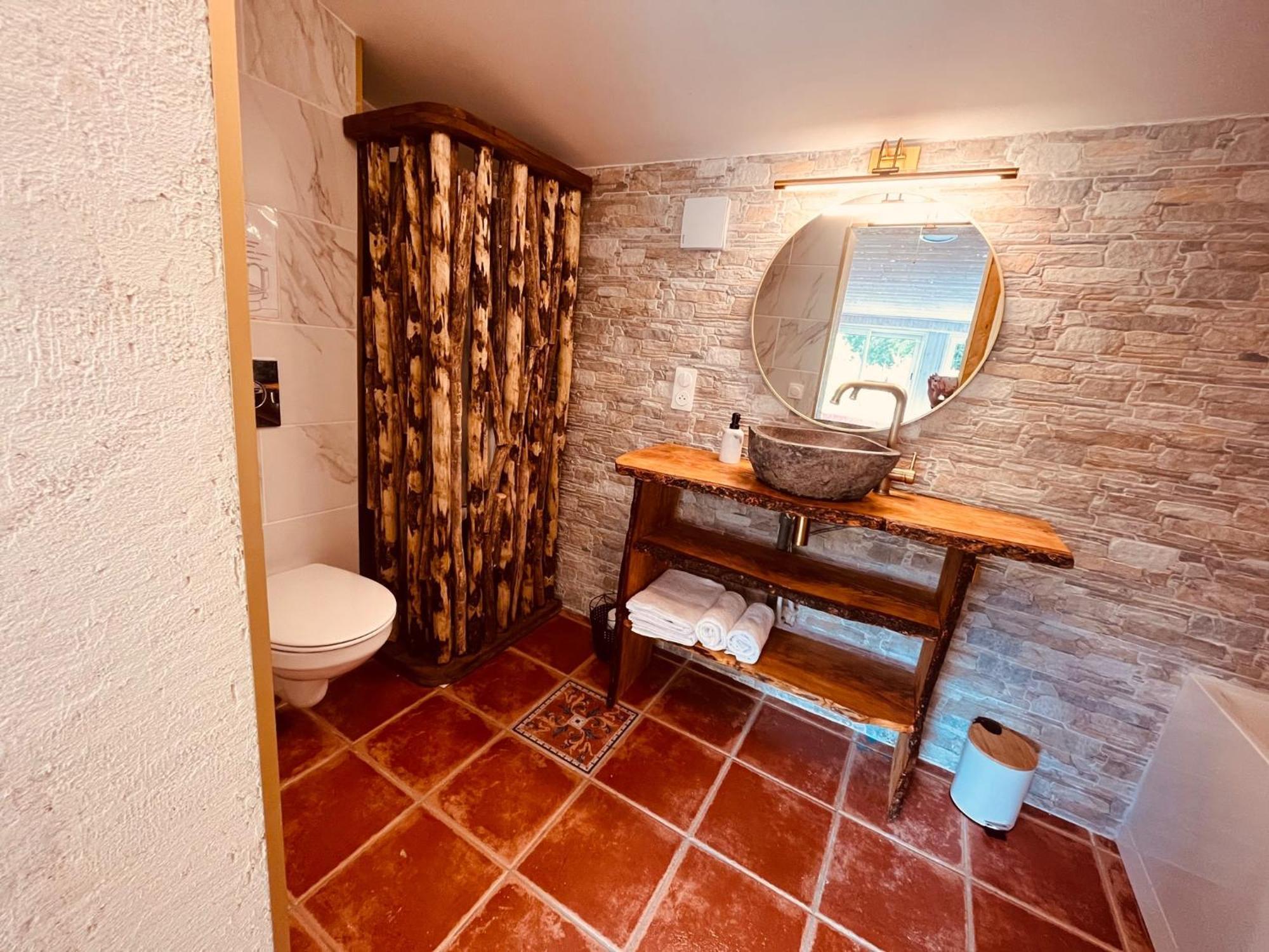 Domaine Amourella Aparthotel Lambesc Quarto foto