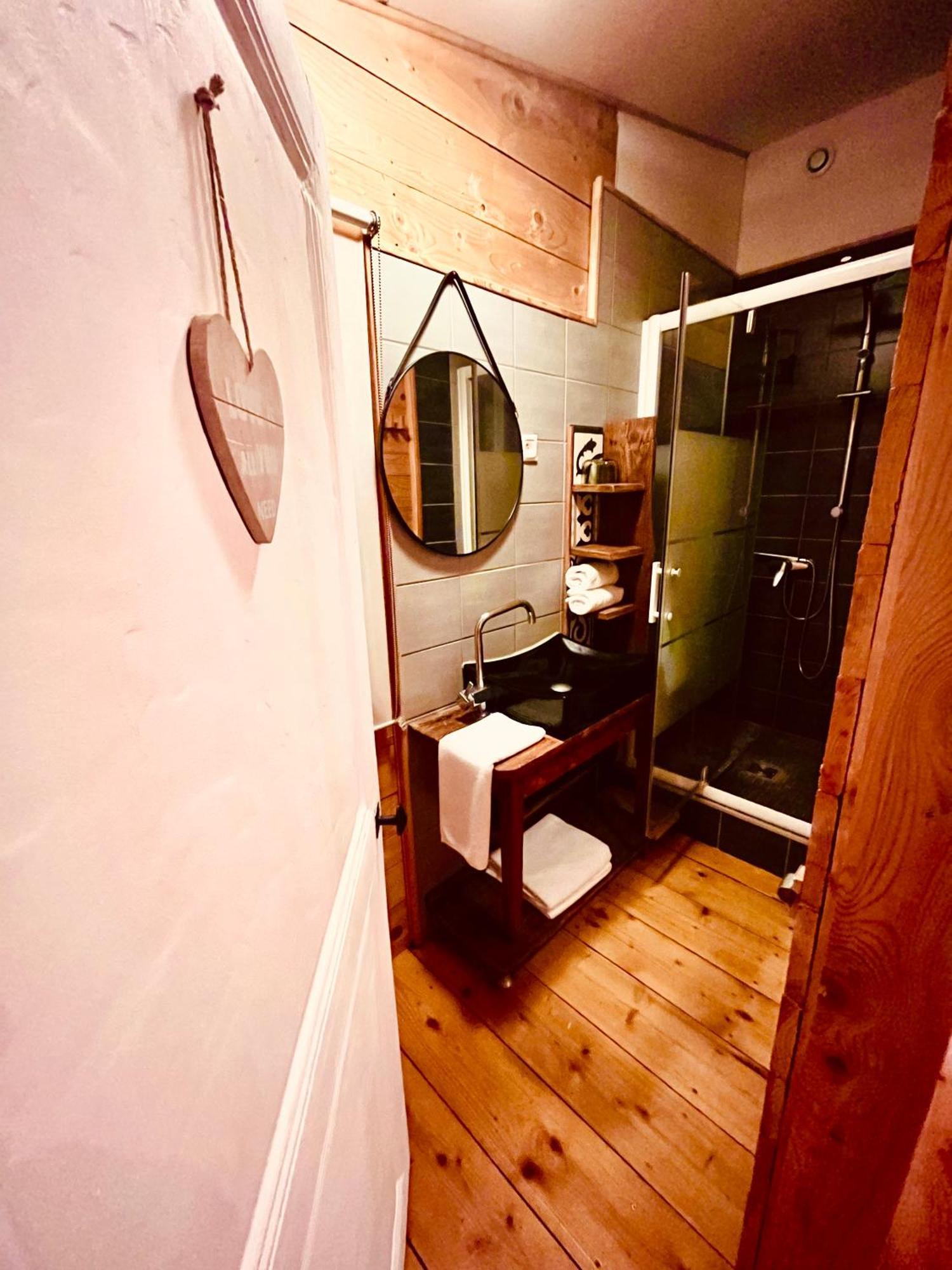 Domaine Amourella Aparthotel Lambesc Quarto foto