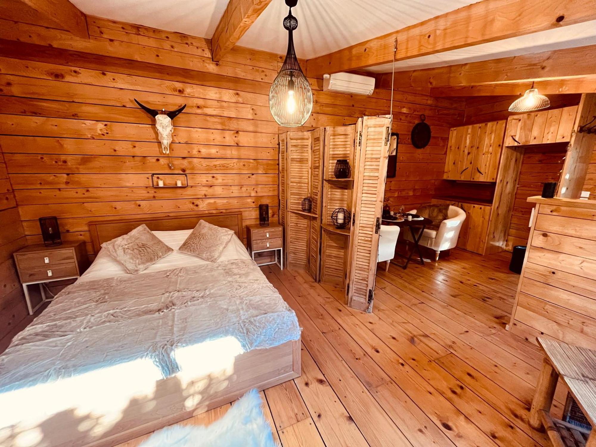 Domaine Amourella Aparthotel Lambesc Quarto foto